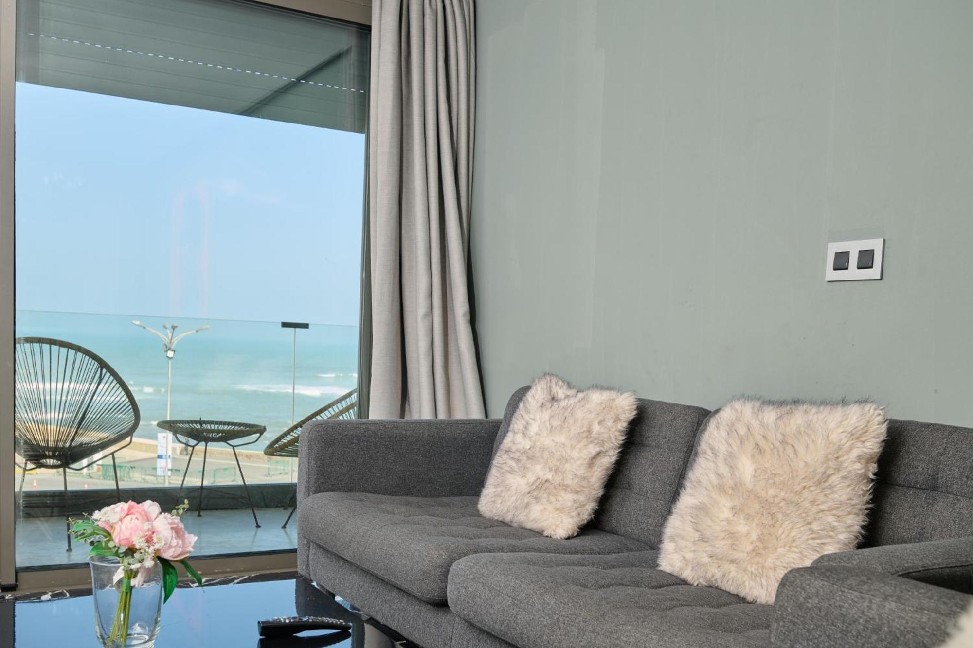 Sea View B9 - Mosquee Hassan Ii - By Thecasaedition
